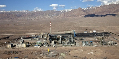 بوی بد از کارخانه قطران در شهرستان زرند کرمان پیگیری شود